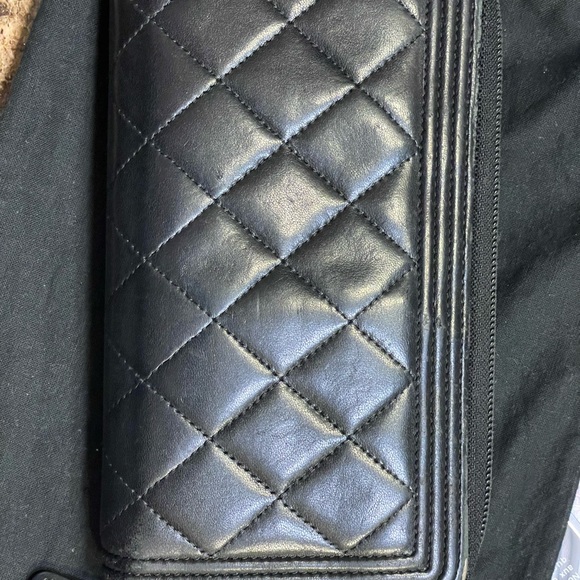 Chanel quilted caviar boy wallet - Picture 6 of 11